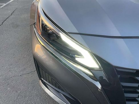 Used 2025 Nissan Altima 2.5 SR image 16