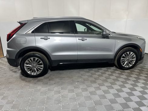 Used 2025 Cadillac XT4 Premium Luxury image 9