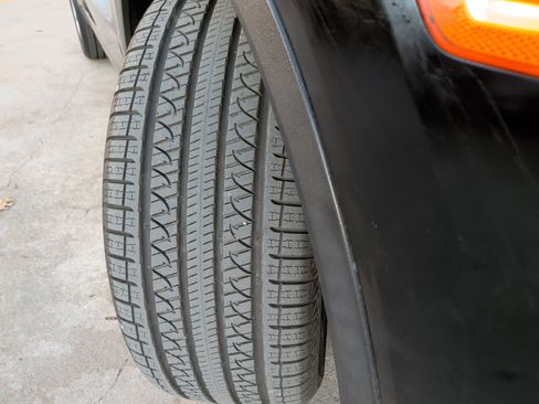 Used 2021 Porsche Cayenne Coupe image 12