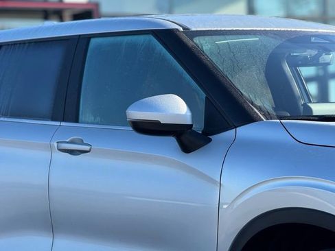 New 2026 Mitsubishi Outlander ES FWD image 4