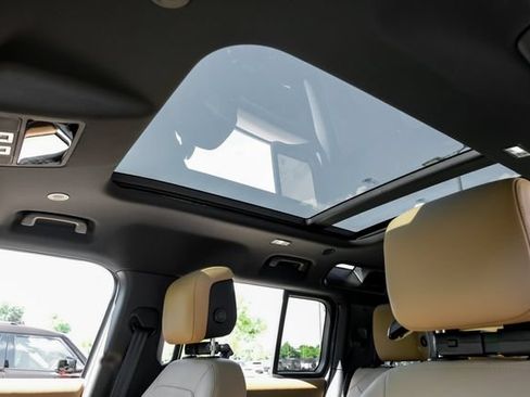 New 2026 Land Rover Defender 110 S AWD/4WD image 4