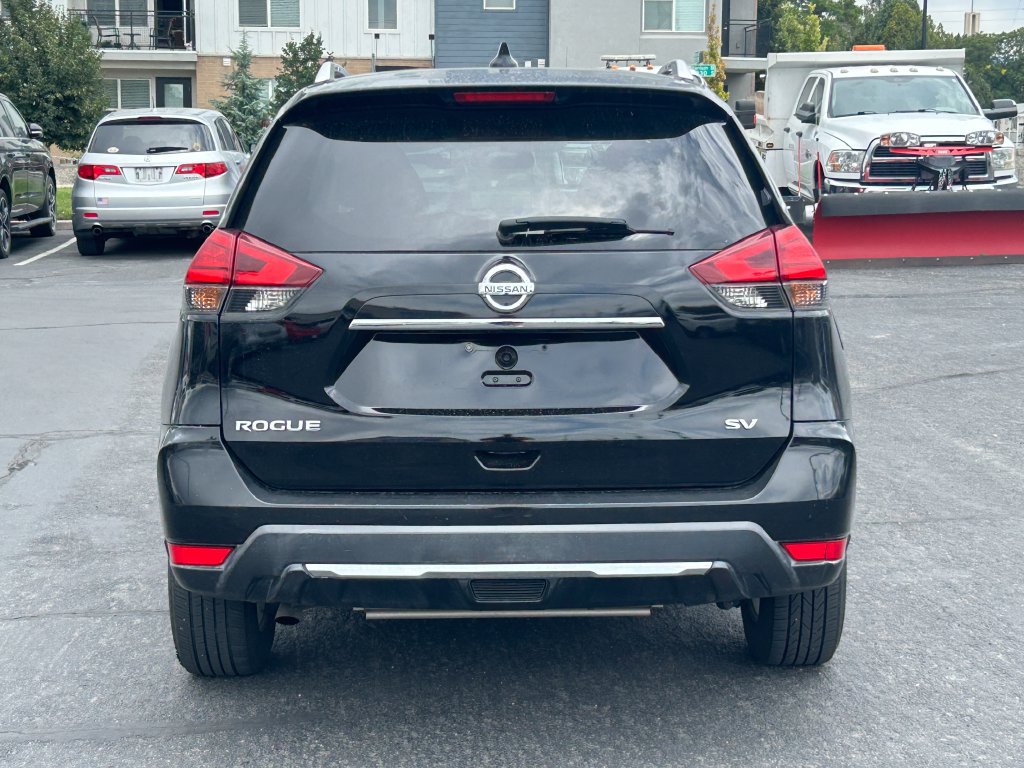 Used 2017 Nissan Rogue SV FWD image 6