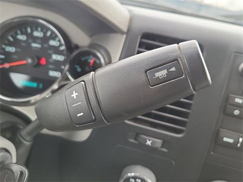 Used 2013 GMC Sierra 2500 SLE w/ Suspension Package, Off-Road image 25