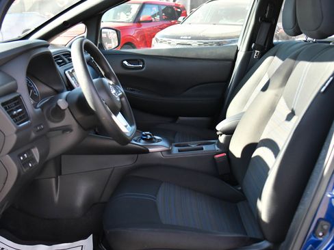 Used 2025 Nissan Leaf S FWD image 16