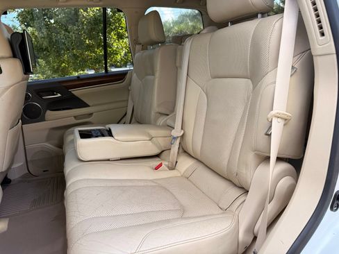Used 2018 Lexus LX 570 4WD w/ Luxury Package image 41