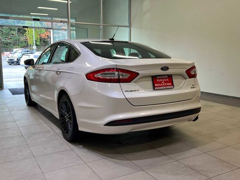 Used 2014 Ford Fusion SE w/ Equipment Group 202A image 4