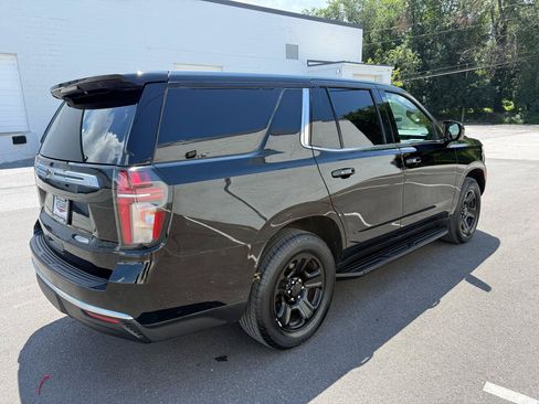 Used 2021 Chevrolet Tahoe 2WD w/ 1FL Safety Package image 18