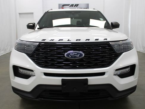 Used 2022 Ford Explorer ST-Line image 2