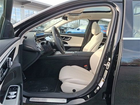 Used 2026 Mercedes-Benz E 350 4MATIC Sedan image 12