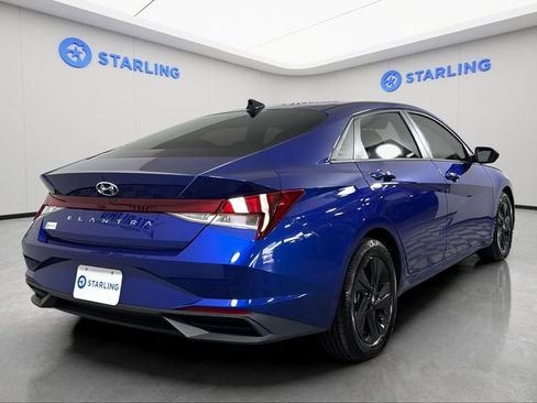 Used 2023 Hyundai Elantra SEL w/ Cargo Package image 8