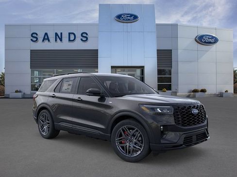New 2026 Ford Explorer ST-Line w/ ST-Line Street Pack AWD/4WD image 7