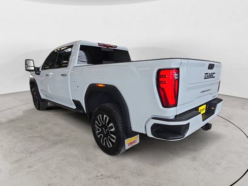 Certified 2026 GMC Sierra 3500 Denali Ultimate AWD/4WD image 7
