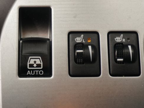 Used 2018 Toyota 4Runner SR5 Premium image 24