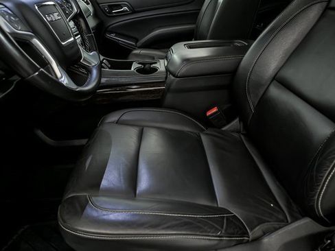 Used 2019 GMC Yukon XL SLT w/ Open Road Package image 10