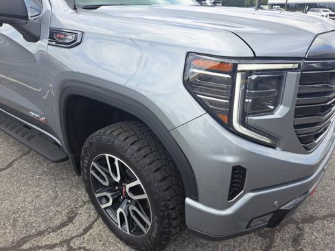 Used 2024 GMC Sierra 1500 AT4 w/ Technology Package AWD/4WD image 16