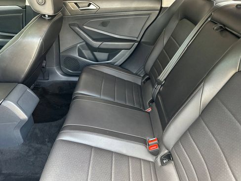 Used 2023 Volkswagen Jetta SE w/ Panoramic Sunroof Package FWD image 12