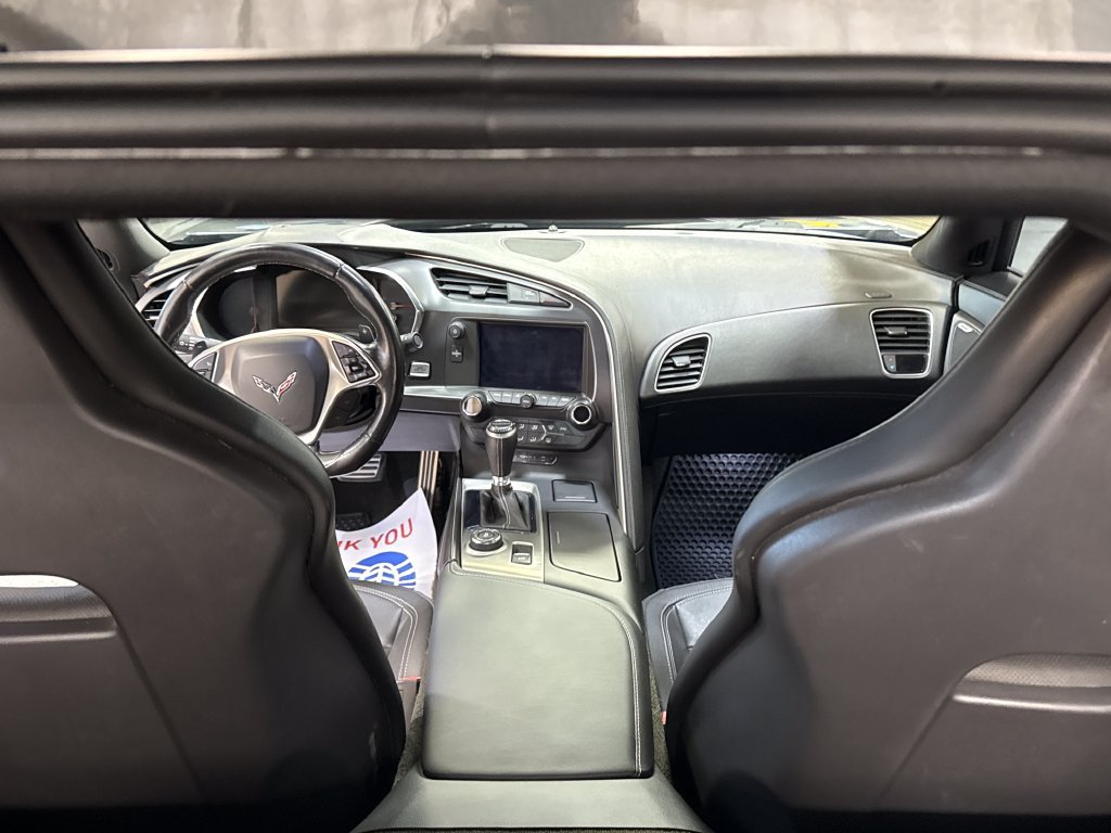 Used 2019 Chevrolet Corvette Stingray Coupe w/ 1LT RWD image 15