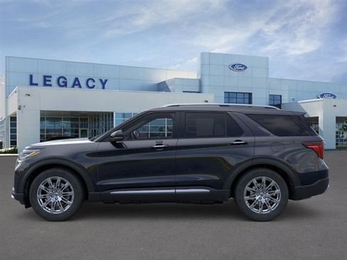 New 2026 Ford Explorer Platinum RWD image 3