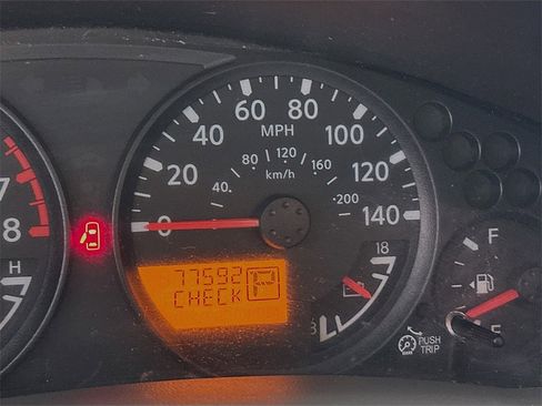 Used 2018 Nissan Frontier SV image 12