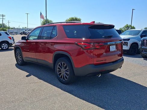 Used 2023 Chevrolet Traverse RS AWD/4WD image 7