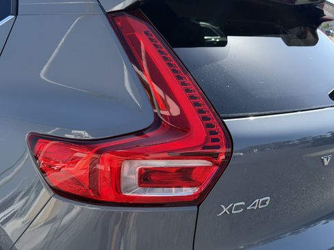 Certified 2023 Volvo XC40 B5 Plus w/ Protection Package Premier AWD/4WD image 8