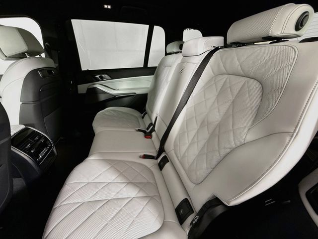 New 2027 BMW X7 xDrive40i w/ M Sport Package AWD/4WD image 26