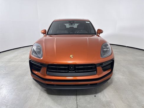 Certified 2023 Porsche Macan S image 10