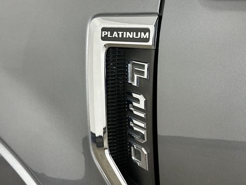 Certified 2022 Ford F250 Platinum w/ Tremor Off-Road Package AWD/4WD image 7