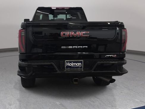 Used 2024 GMC Sierra 2500 AT4 w/ Technology Package AWD/4WD image 7