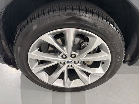 Used 2021 Ford Explorer Platinum w/ Equipment Group 601A AWD/4WD image 5