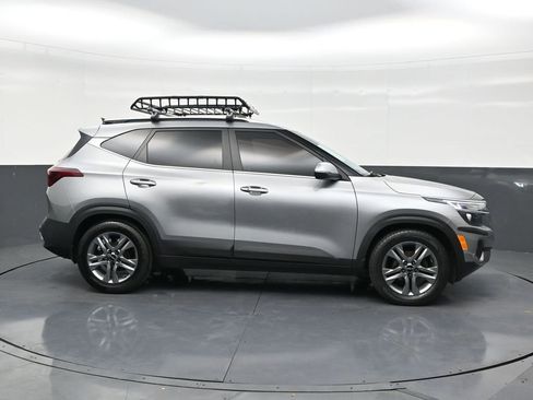 Used 2023 Kia Seltos S image 6