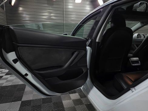 Used 2019 Tesla Model 3 Standard Range Plus image 33