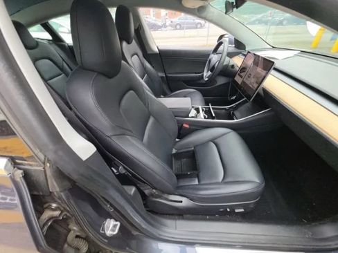 Used 2019 Tesla Model 3 Standard Range Plus RWD image 8