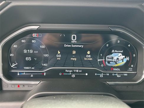 Used 2024 GMC Sierra 2500 AT4 image 28