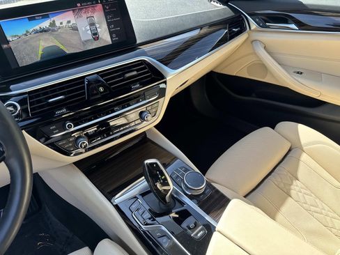 Used 2021 BMW 530i xDrive w/ Convenience Package AWD/4WD image 27