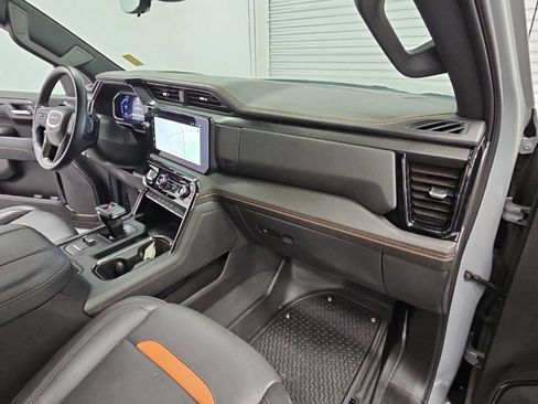 Certified 2025 GMC Sierra 1500 AT4 w/ AT4 Premium Package AWD/4WD image 42