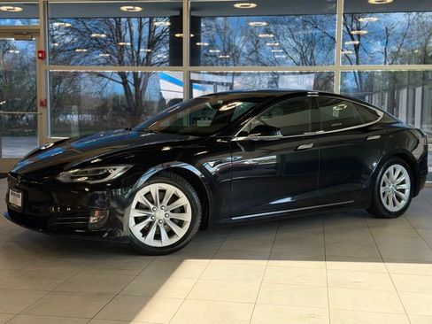 Used 2018 Tesla Model S 75D image 1