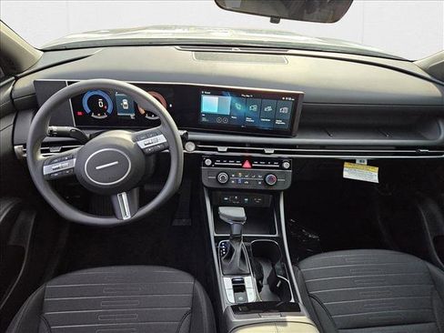 New 2026 Hyundai Santa Cruz SE image 11