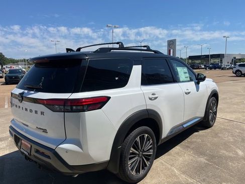 New 2026 Nissan Pathfinder Platinum AWD/4WD image 4