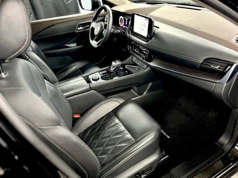 Used 2021 Nissan Rogue Platinum image 18