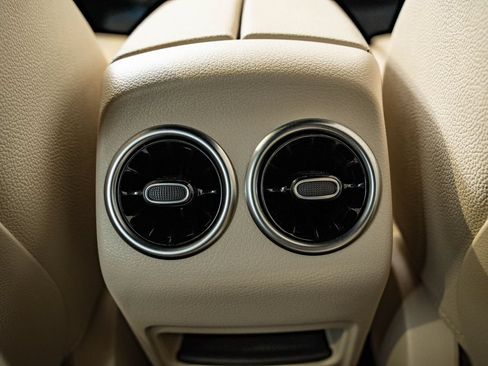 Used 2024 Mercedes-Benz EQB 300 4MATIC image 41