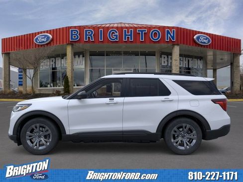 Used 2026 Ford Explorer Active AWD/4WD image 2