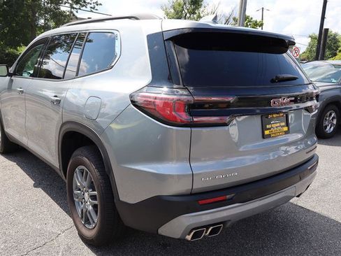 Used 2025 GMC Acadia Elevation image 7