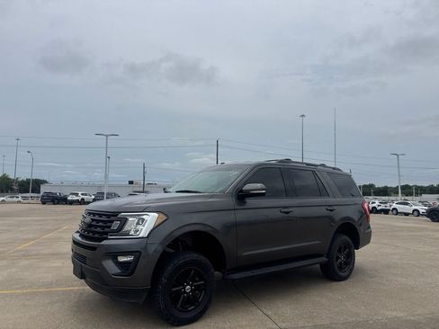 Used 2019 Ford Expedition XLT w/ Equipment Group 201A RWD image 10