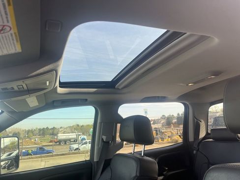 Used 2019 GMC Sierra 2500 Denali w/ Duramax Plus Package image 11