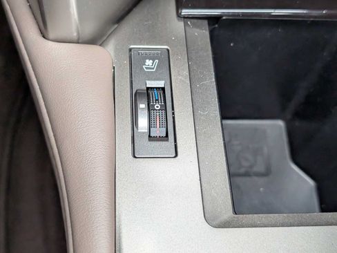 Used 2018 Lexus GX 460 w/ Navigation Package AWD/4WD image 31