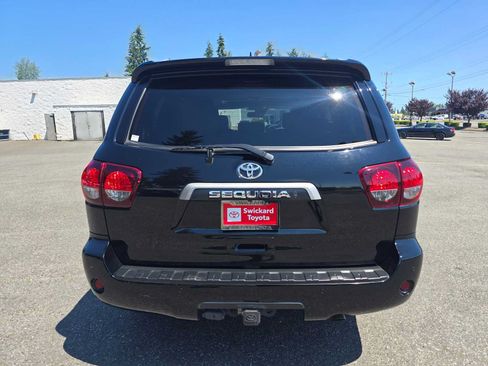 Certified 2020 Toyota Sequoia Limited w/ Safety & Convenience Package AWD/4WD image 4