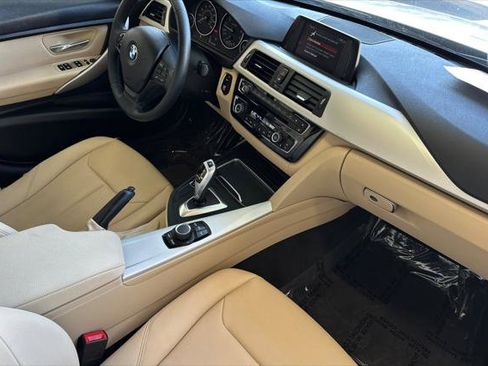 Used 2018 BMW 320i Sedan image 14
