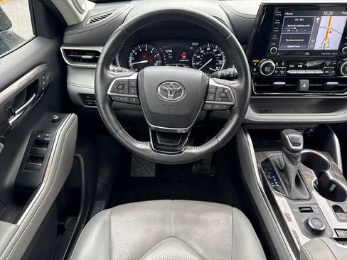 Used 2020 Toyota Highlander Limited AWD/4WD image 19