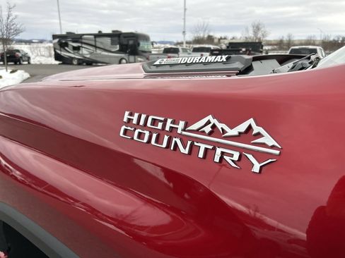 Used 2025 Chevrolet Silverado 3500 High Country w/ Technology Package image 13